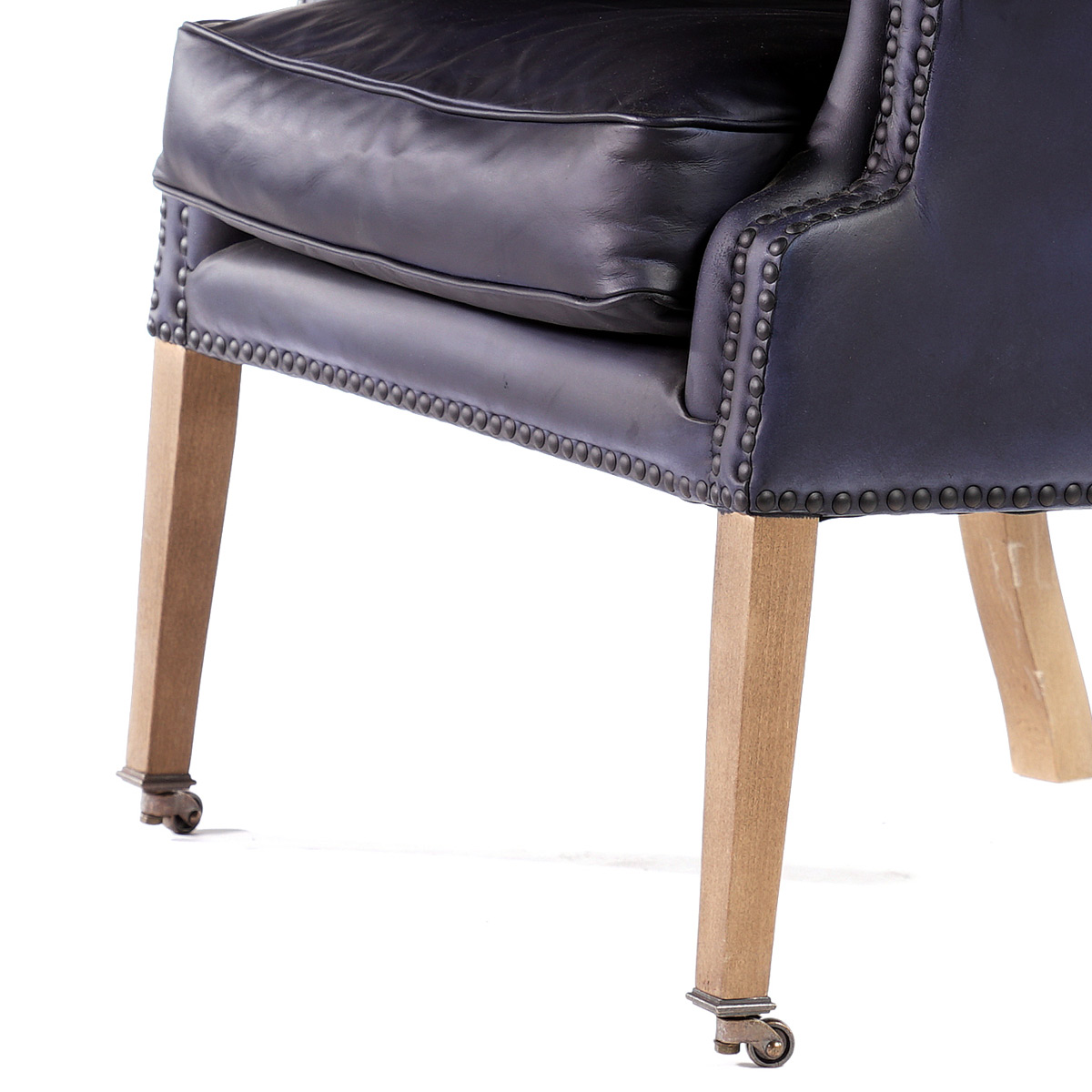 Churchill-HOS18-65-Churchill-HOS18-65-square-detail-2